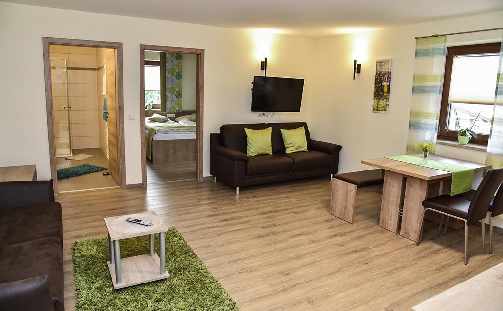 Landhotel Zum Adler Oberbechingen Luaran gambar