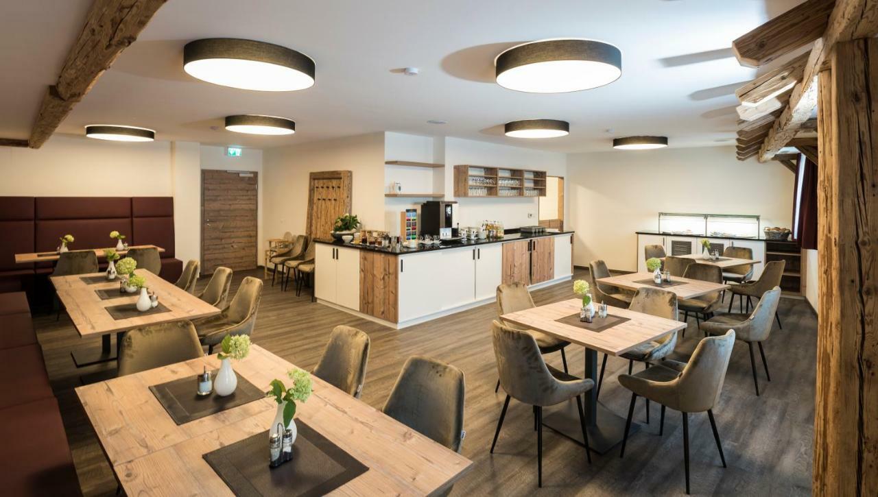 Landhotel Zum Adler Oberbechingen Luaran gambar