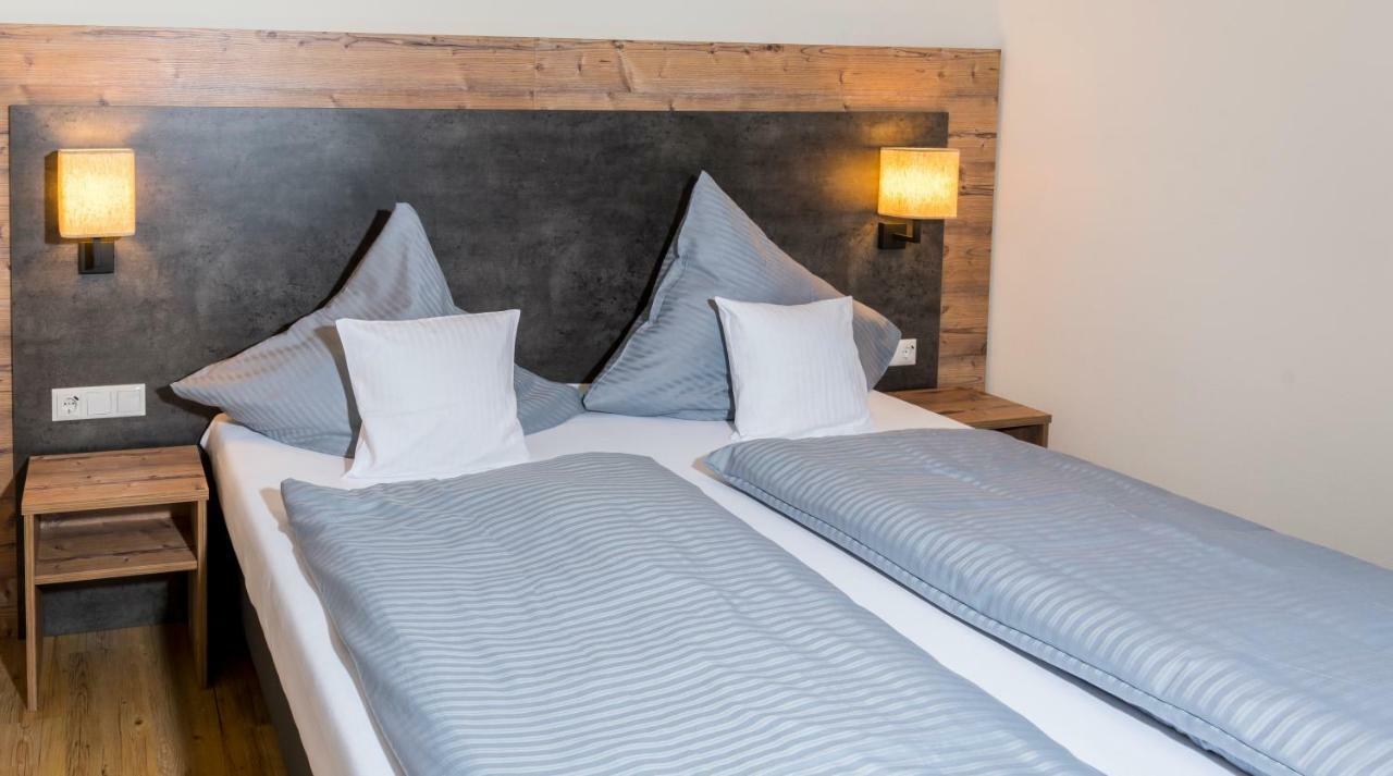 Landhotel Zum Adler Oberbechingen Luaran gambar